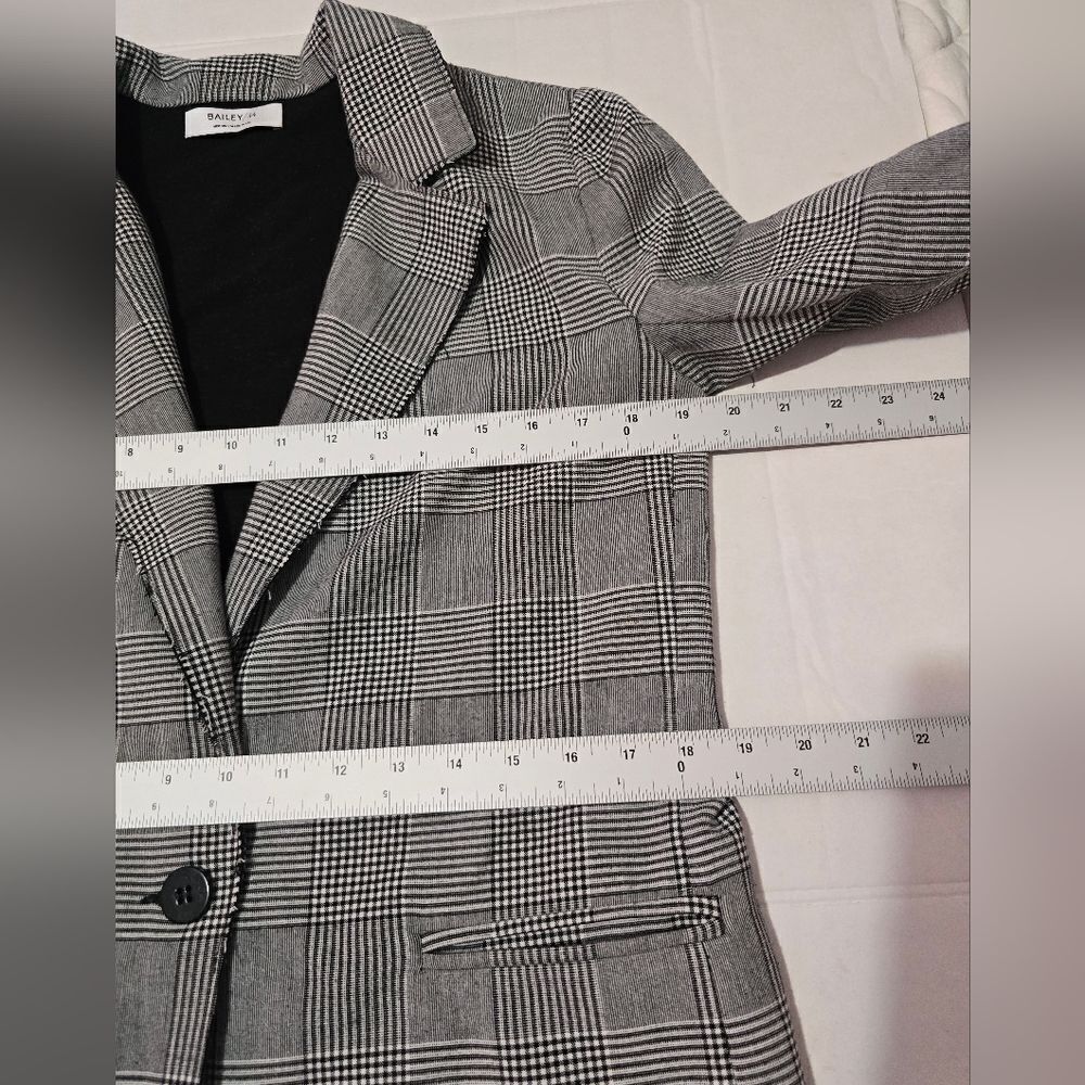 Bailey 44 Rough Around The Edges Plaid Boyfriend Blazer Size Medium - Picture 10 of 14